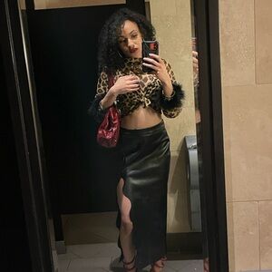 Elegant Black Women's Skirt